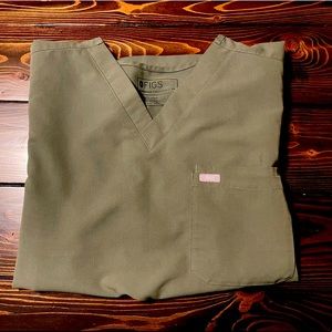 FIGS XL Mens Leon - 2 Pocket Scrub Top in Moss